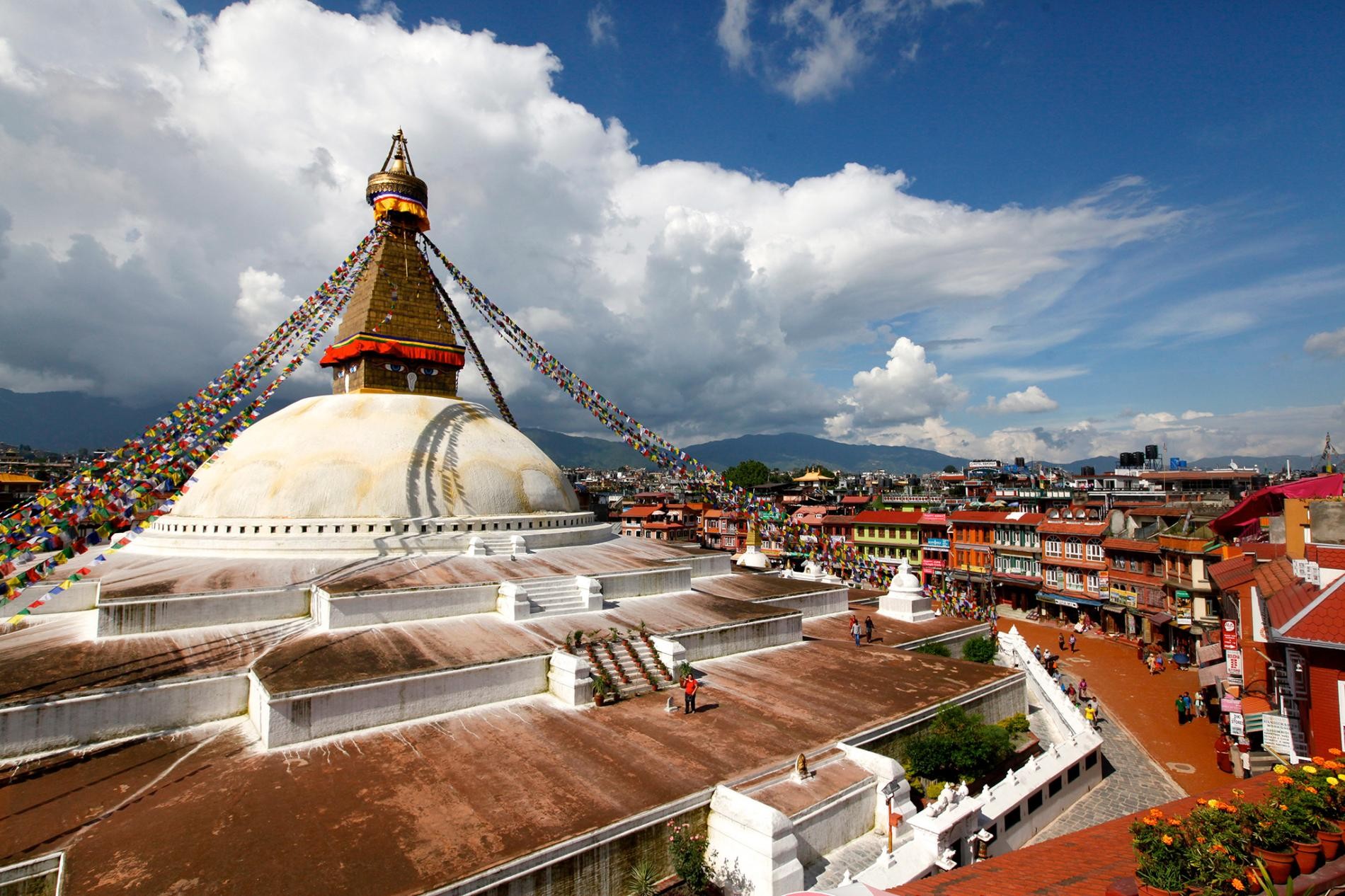 Nepal. Храмовый комплекс Боднатх. Боднатх Катманду. Буддийский храмовый комплекс Боднатх. Непал Катманду.